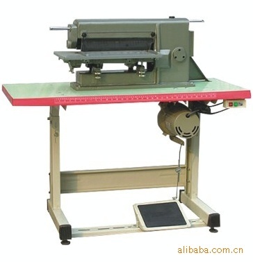 【供應滾筒式壓花機、油壓壓花機、氣壓壓花機】價格,廠家,圖片,壓花機,東莞市振飛皮革機械-