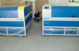 供應(yīng)皮革專用激光切割機(jī)激光雕花機(jī)廠_機(jī)械及行業(yè)設(shè)備_世界工廠網(wǎng)中國產(chǎn)品信息庫